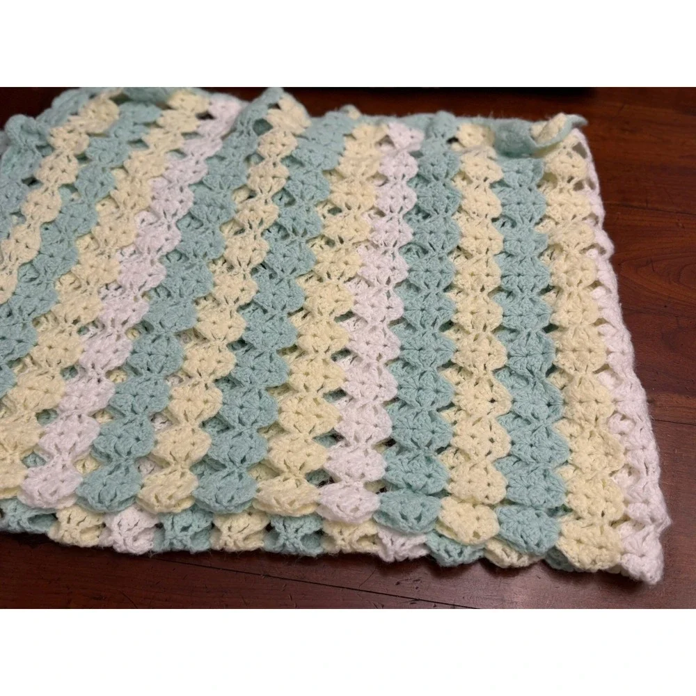 Vintage Plaid Gingham Baby Comforter Quilt Shaped Fringe Pillow Crochet‎ Blanket